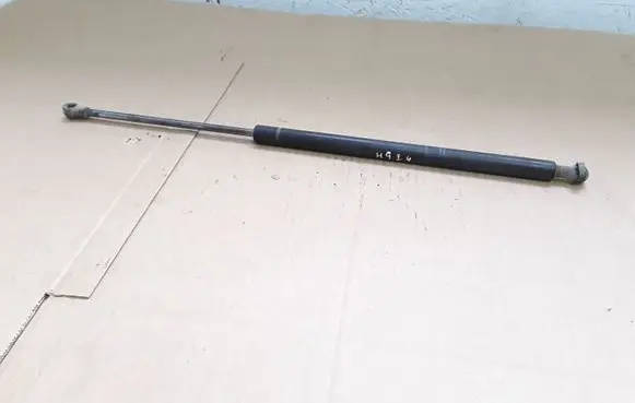 Jeep Grand Cherokee (WK) Tailgate/trunk strut/damper 689600W091A