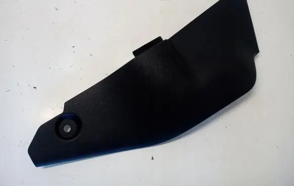 Nissan Leaf II (ZE1) Centre console side trim front 689215SH0B