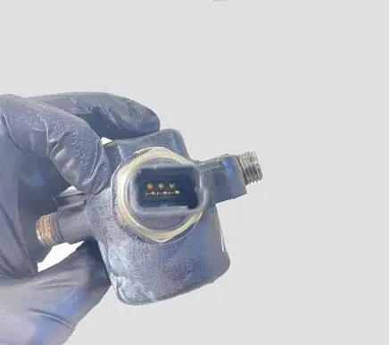 Ford Mondeo MK IV Fuel main line pipe 9D280DB