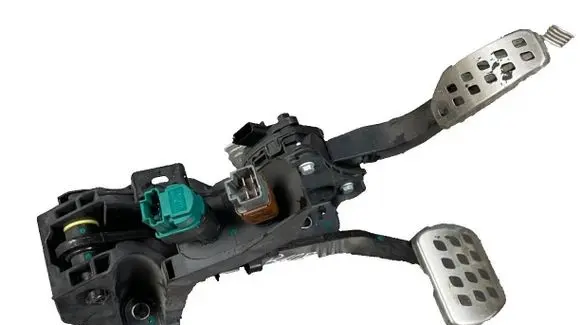 Renault Clio V Pedal assembly 8201606986 180108467R