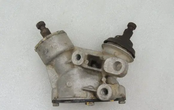 Opel Frontera B Steering rack 97124925 900225