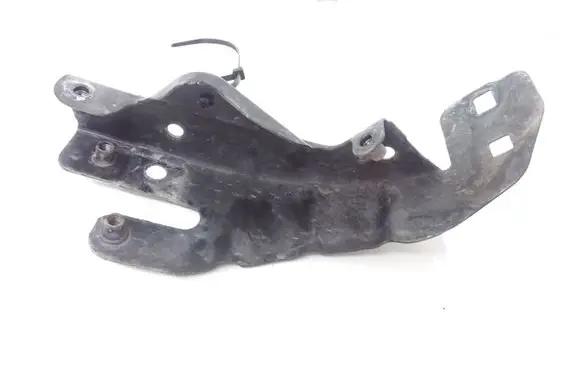 Mercedes-Benz E W211 Other engine bay part