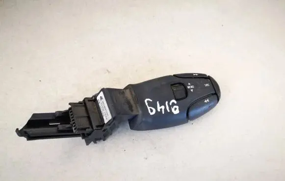 Multifunctional control switch/knob