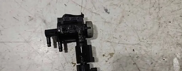 Volkswagen Tiguan Turbo solenoid valve 1K0906283A