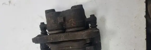 Land Rover Discovery Front brake caliper