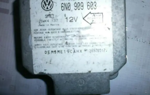 Volkswagen Golf III Airbag control unit/module 6N0909603 5WK4137