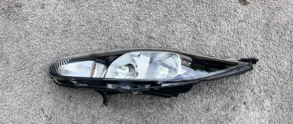 Ford Fiesta Headlight/headlamp C1BB13W030AG C1BB13W030