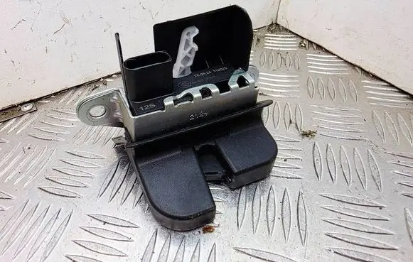 Audi A1 Tailgate/trunk/boot lock/catch/latch 2G6827505B