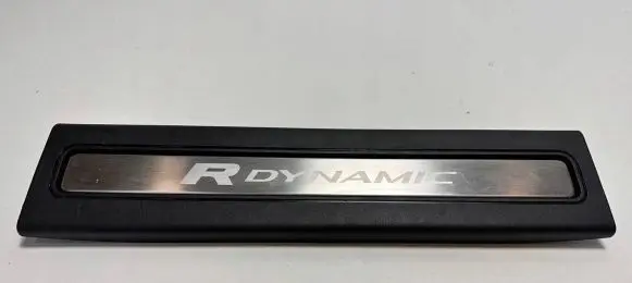 Land Rover Discovery 5 Front sill trim cover HY3213200AA LR142372 MY4213200AA