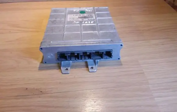 Audi A4 S4 B5 8D Engine control unit/module 0261203554