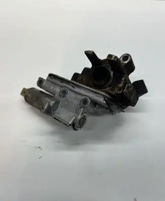 Audi A6 S6 C5 4B Camshaft vanos timing valve 21502067 140249 2716002