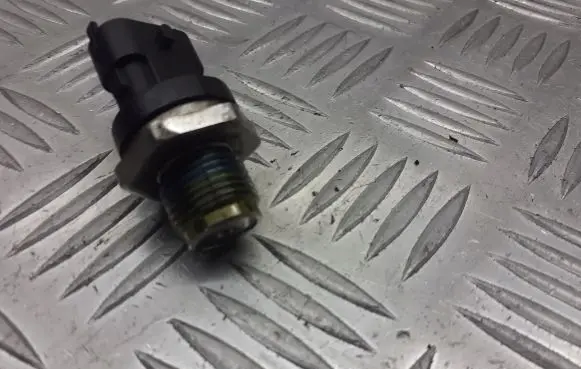 Fiat Panda II Fuel pressure regulator 0281002903