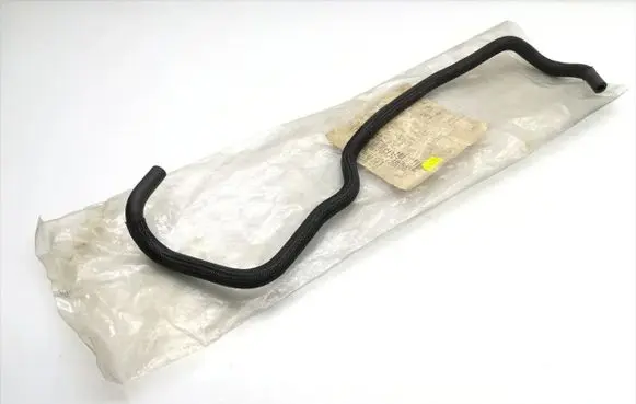Mercedes-Benz E AMG W211 Engine coolant pipe/hose A6470700381 A647070038105