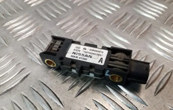 Nissan Primera Airbag deployment crash/impact sensor 0285003019 98830AY000