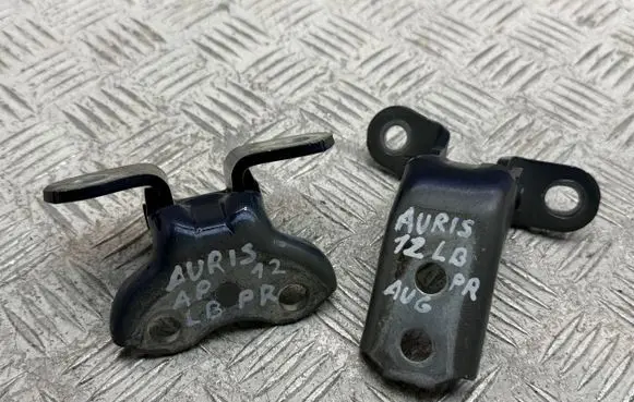 Toyota Auris 150 Front door hinge set 6871002060 6873002050
