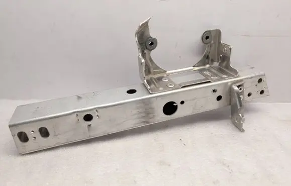 BMW i3 Front bumper support beam D5222076000 A0004983519