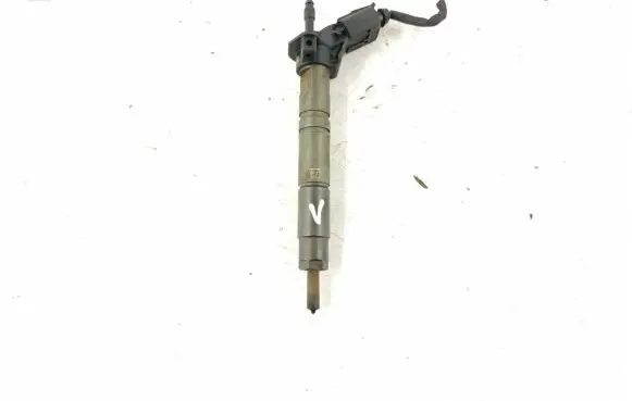 Mercedes-Benz E W211 Fuel injector 6420700587 6420701987