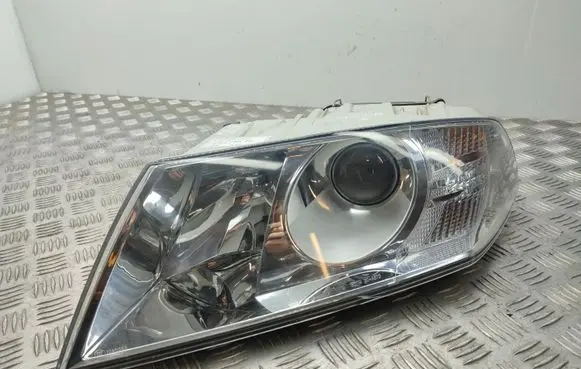 Skoda Octavia Mk2 (1Z) Headlight/headlamp