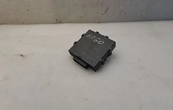 Toyota Avensis T270 Parking PDC control unit/module 8934005021