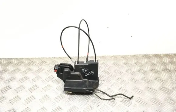 Hyundai Trajet Front door lock