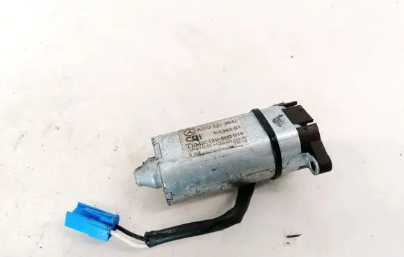 Mercedes-Benz C W203 Seat adjustment motor a2038203642 1134301