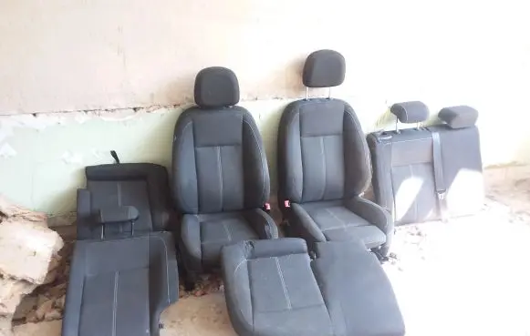 Seat set