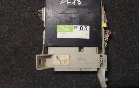 Toyota Yaris Central body control module 892210D110 MB2380008333