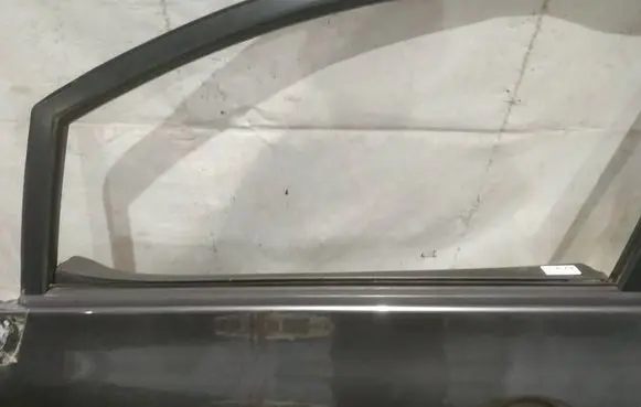 Toyota Auris 150 Front door glass trim molding