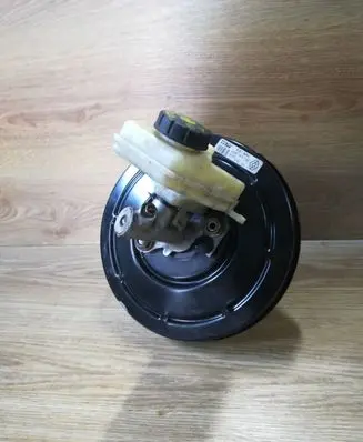 Renault Megane II Brake booster 8200453735