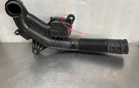 Renault Trafic III (X82) Intercooler hose/pipe 165756662R