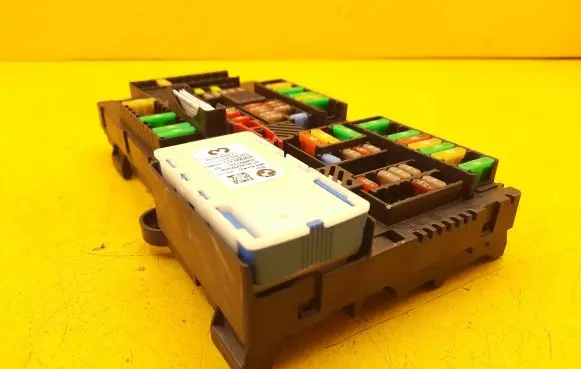 BMW 7 G11 G12 Fuse module 6837090 6992958