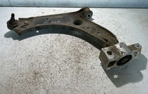 Skoda Octavia Mk2 (1Z) Front lower control arm/wishbone