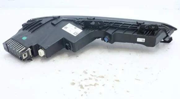 BMW 7 G70 Headlight/headlamp 400000049598023 1264917000000 9450079