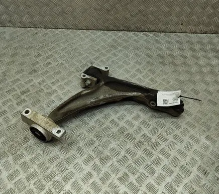 Volvo XC60 Front lower control arm/wishbone 32370924