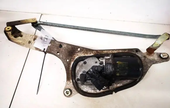Renault Laguna II Front wiper linkage and motor 8200000525