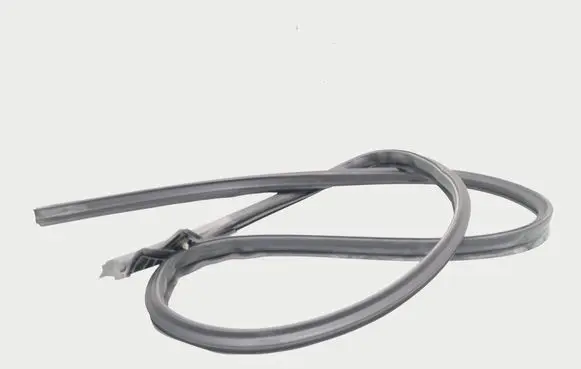 Tesla Model Y Rubber seal front coupe door 149767700b