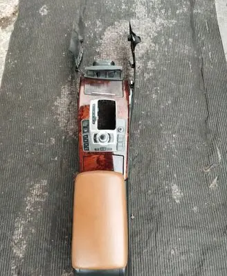 Audi A6 S6 C6 4F Center console 4F1713463B 8H039003