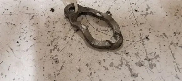 Volvo V70 Fuel Injector clamp holder