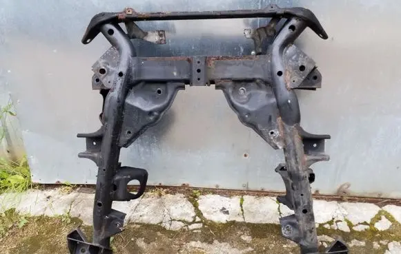 BMW X3 E83 Front subframe