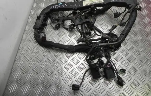 Mercedes-Benz C AMG W204 Engine installation wiring loom A6510101911 VD15269