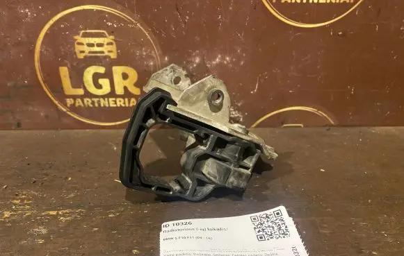 Radiator mount bracket