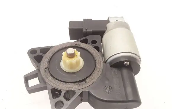 Mazda 2 Rear door window regulator motor GJ6A5858X CM011730
