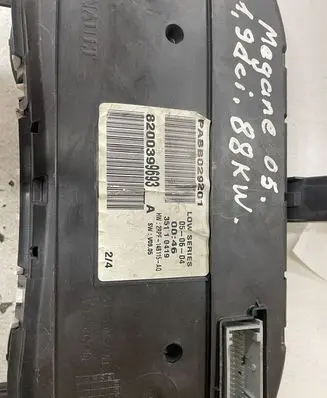 Renault Megane II Speedometer (instrument cluster) 8200399693 35110419