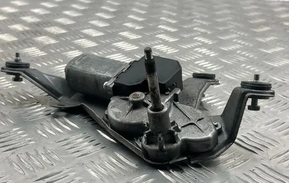Toyota RAV 4 (XA30) Rear window wiper motor 8513042060 2596000761
