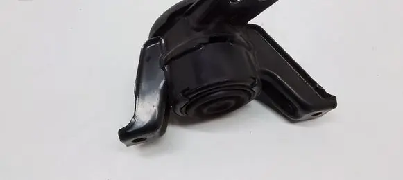 KIA Sportage Engine mount bracket
