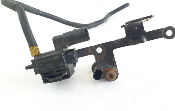 Porsche Panamera (971) Turbo solenoid valve 037906283C