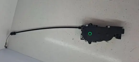 Mercedes-Benz C W204 Aerial antenna amplifier A2048205589