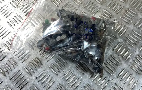 Volvo V40 Cross country Nuts/bolts 