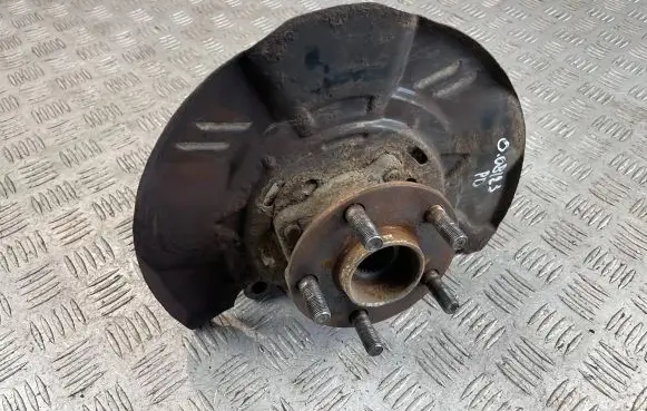 Subaru Outback Front wheel hub