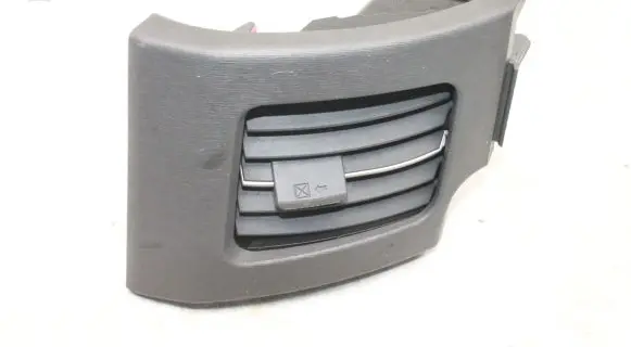 Toyota Prius (XW30) Dashboard air vent grill cover trim 5565047070